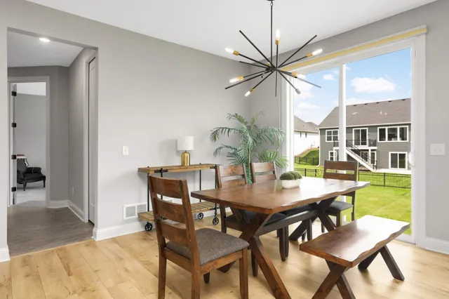 $599,000 | 10732 39th Street North, Lake Elmo, MN 55042