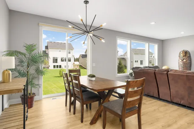 $599,000 | 10732 39th Street North, Lake Elmo, MN 55042