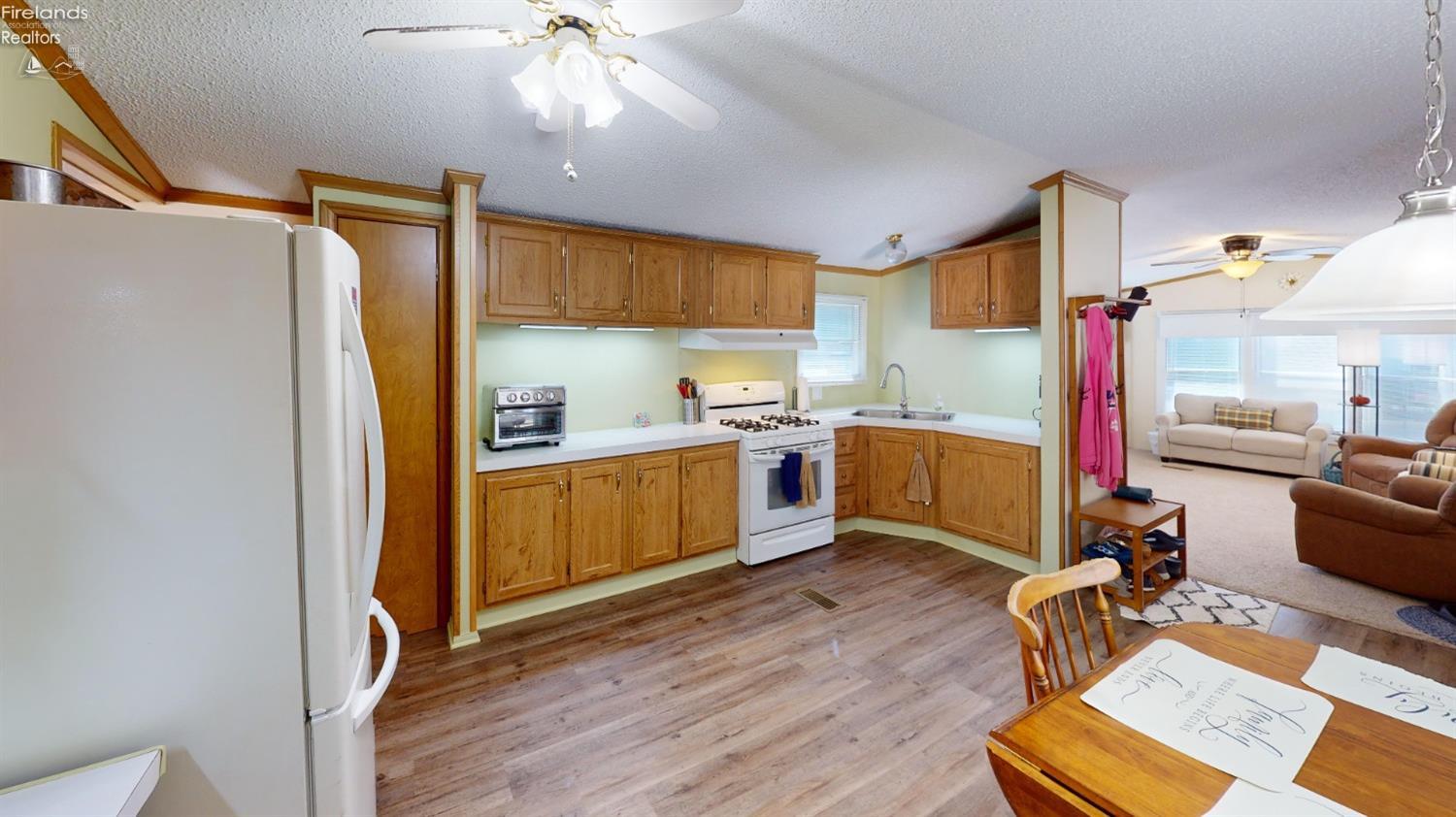 1730 Port Clinton Road, Unit 16 Fremont, OH 43420 - Photo 10 of 21 Gallery Image 10