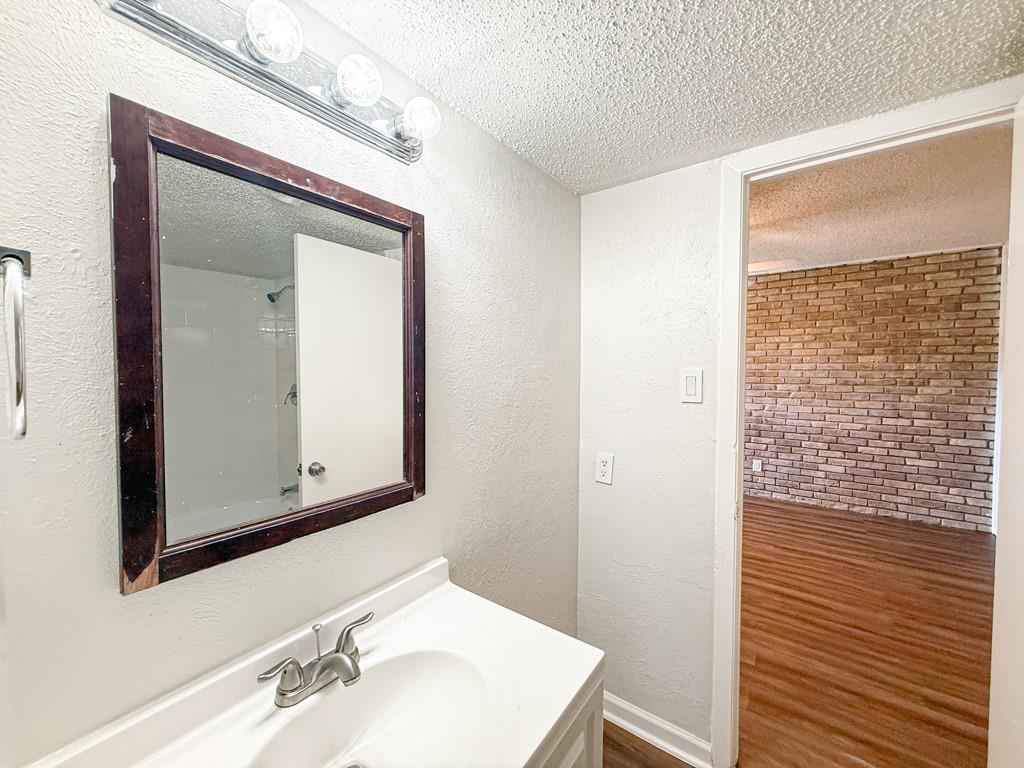 2833 Kings Road, Unit 210 Dallas, TX 75219 - Photo 7 of 24