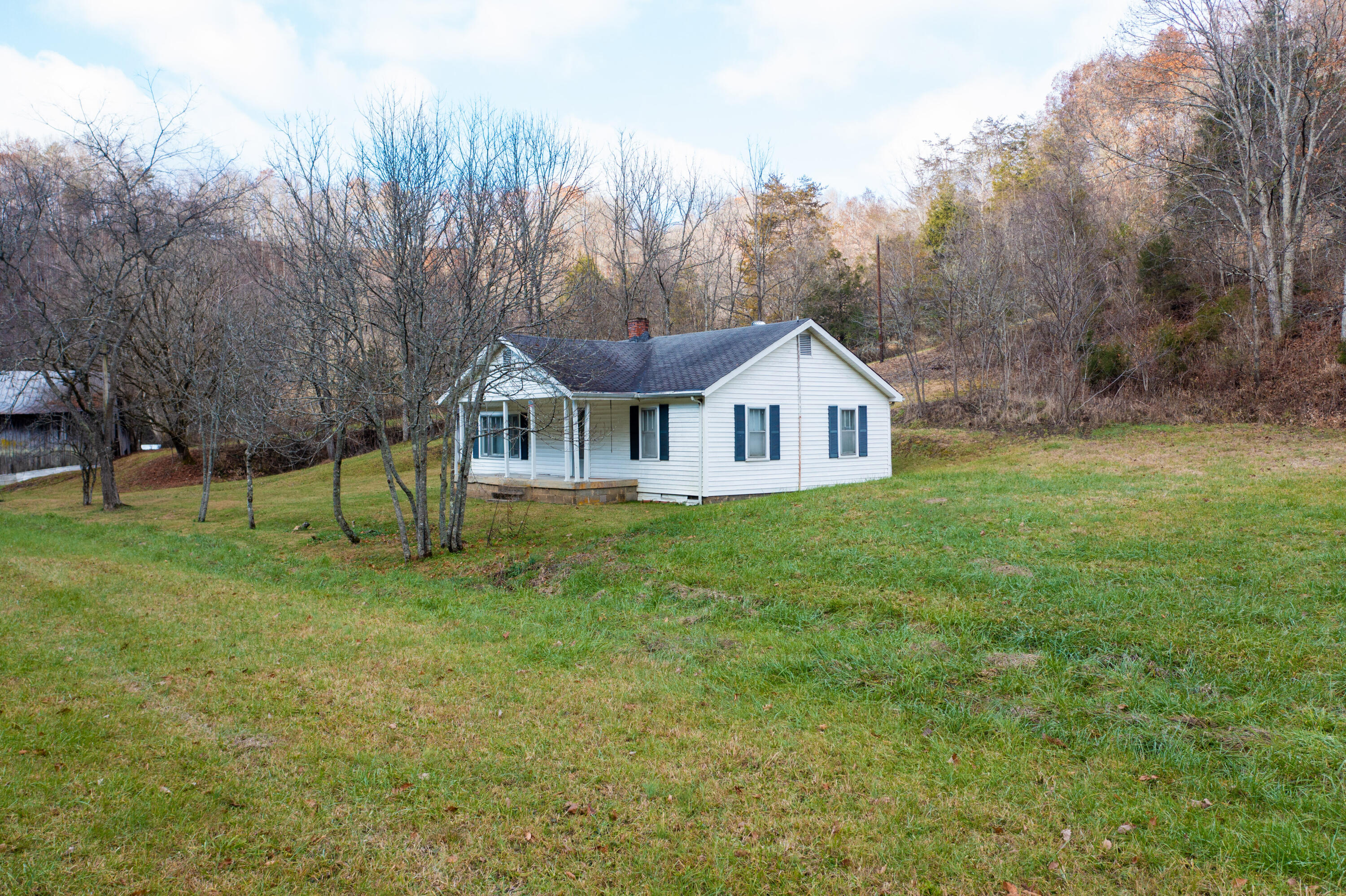 1258 England Valley Road Duffield, VA 24244 - Photo 29 of 41 Fairview-28