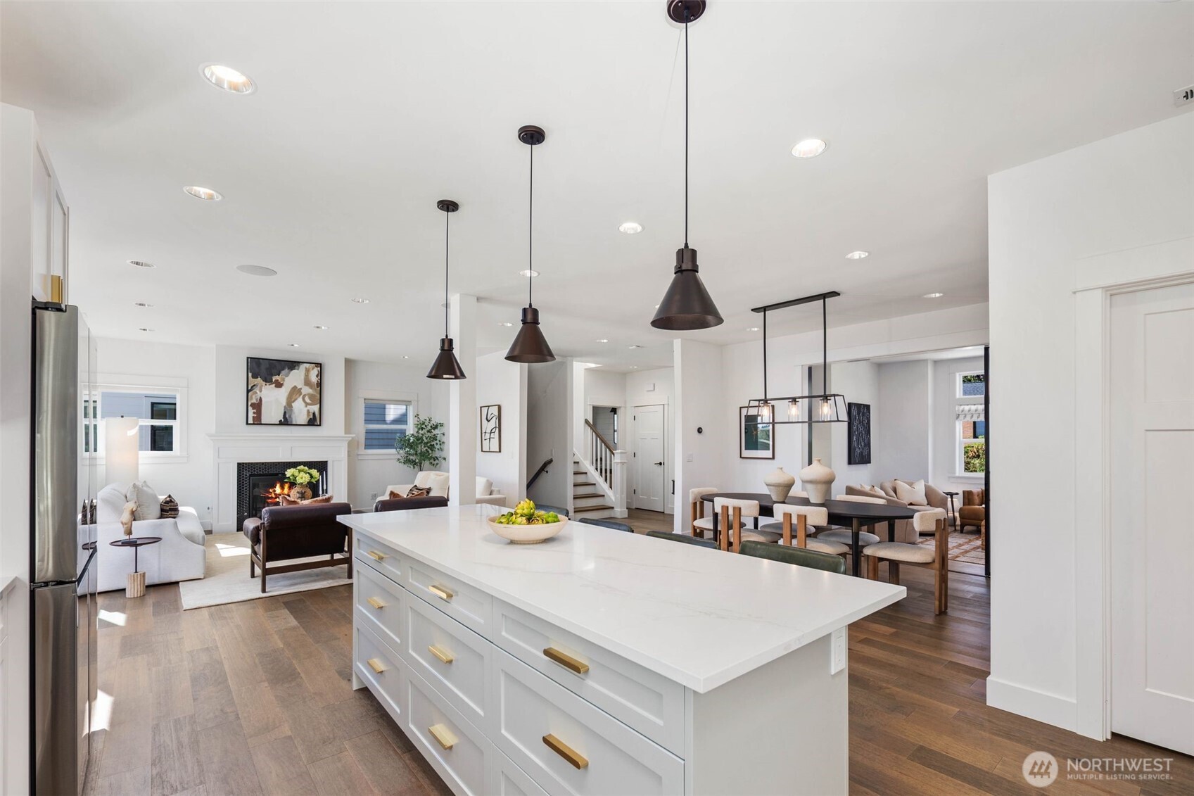 8912 17th Avenue Northeast Seattle, WA 98115 - Photo 13 of 40