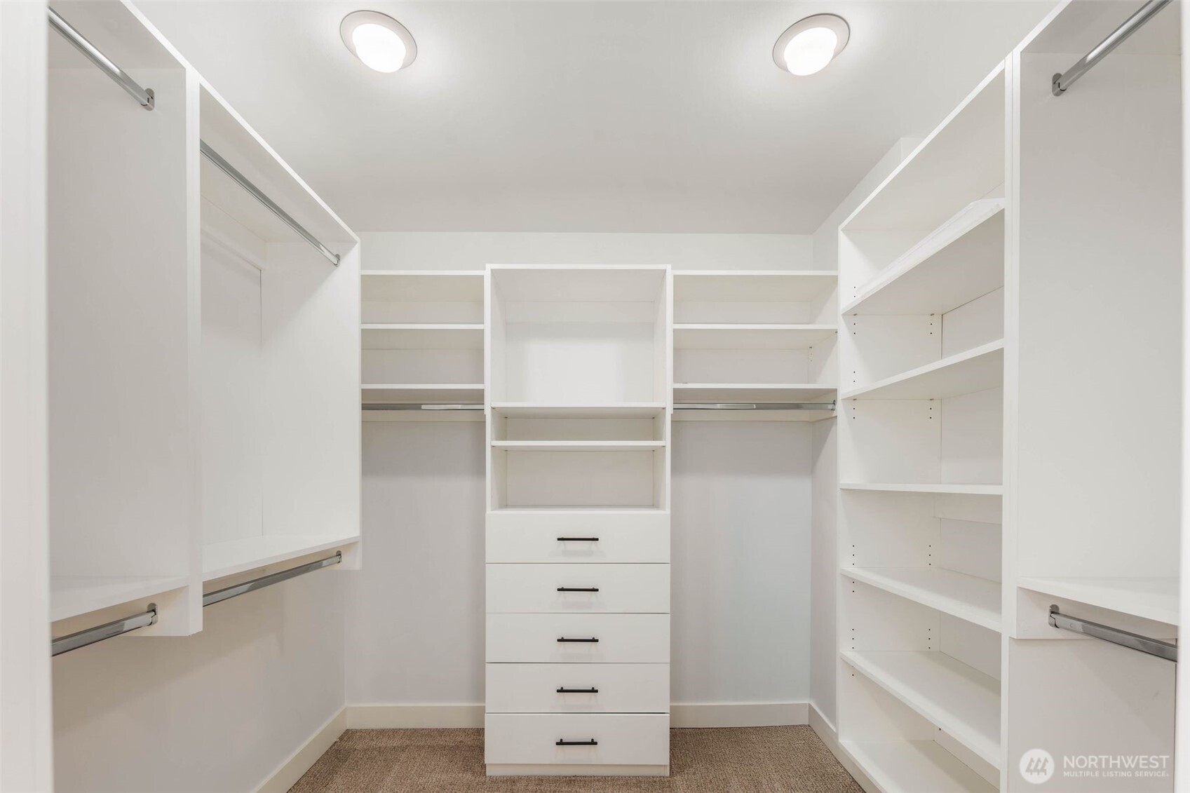 8912 17th Avenue Northeast Seattle, WA 98115 - Photo 24 of 40