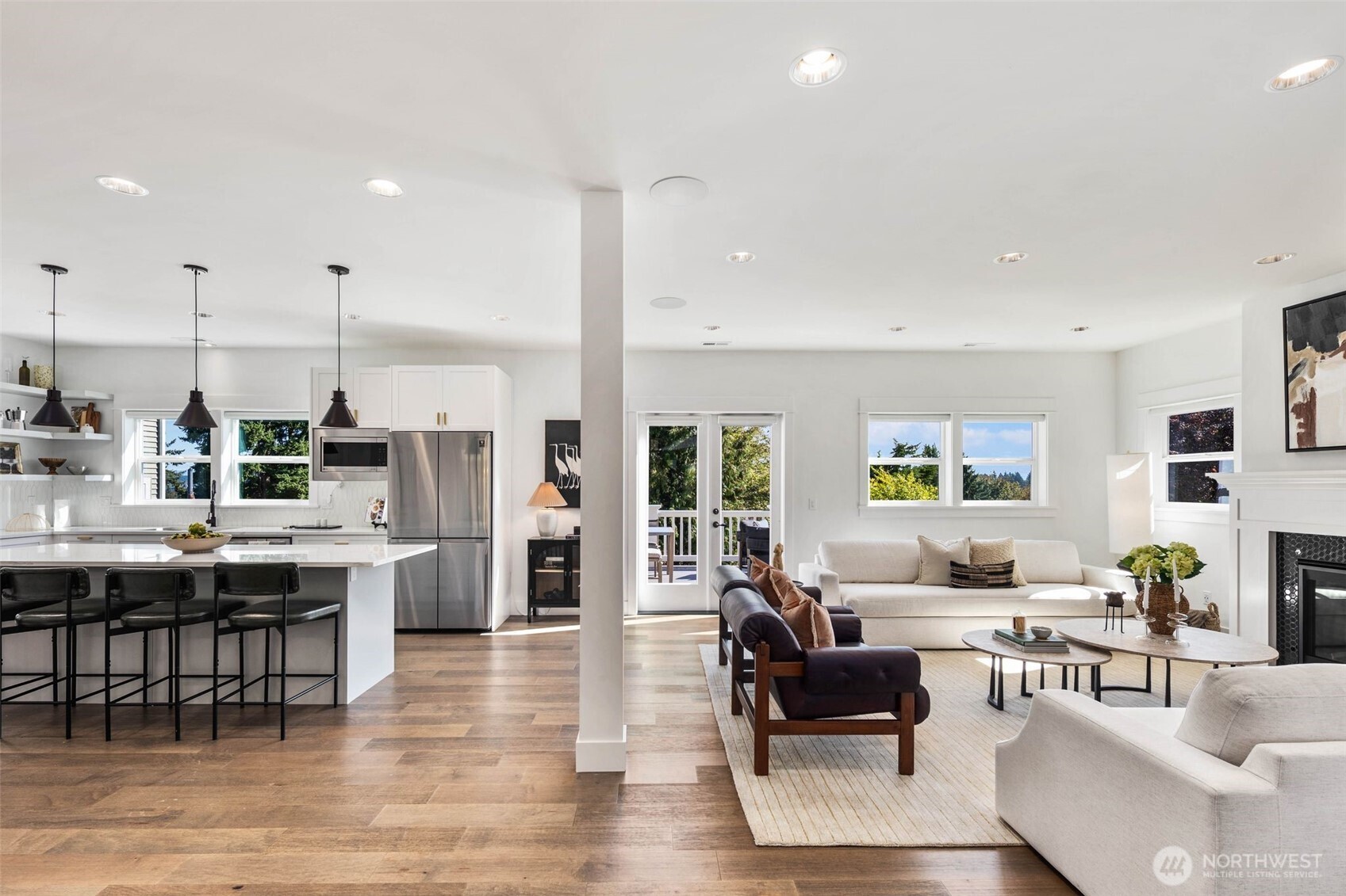 8912 17th Avenue Northeast Seattle, WA 98115 - Photo 3 of 40