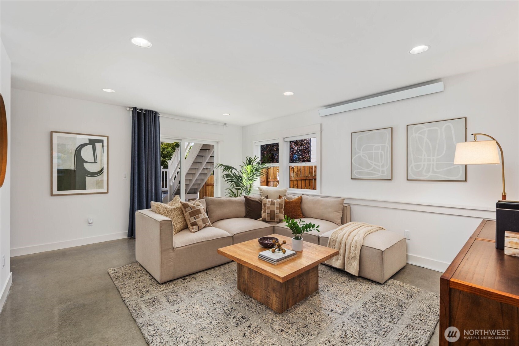 8912 17th Avenue Northeast Seattle, WA 98115 - Photo 32 of 40