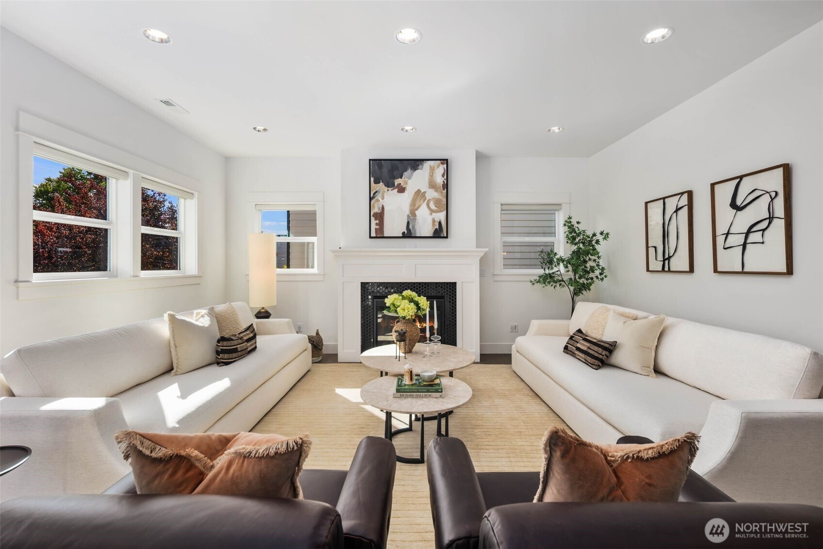 8912 17th Avenue Northeast Seattle, WA 98115 - Photo 5 of 40