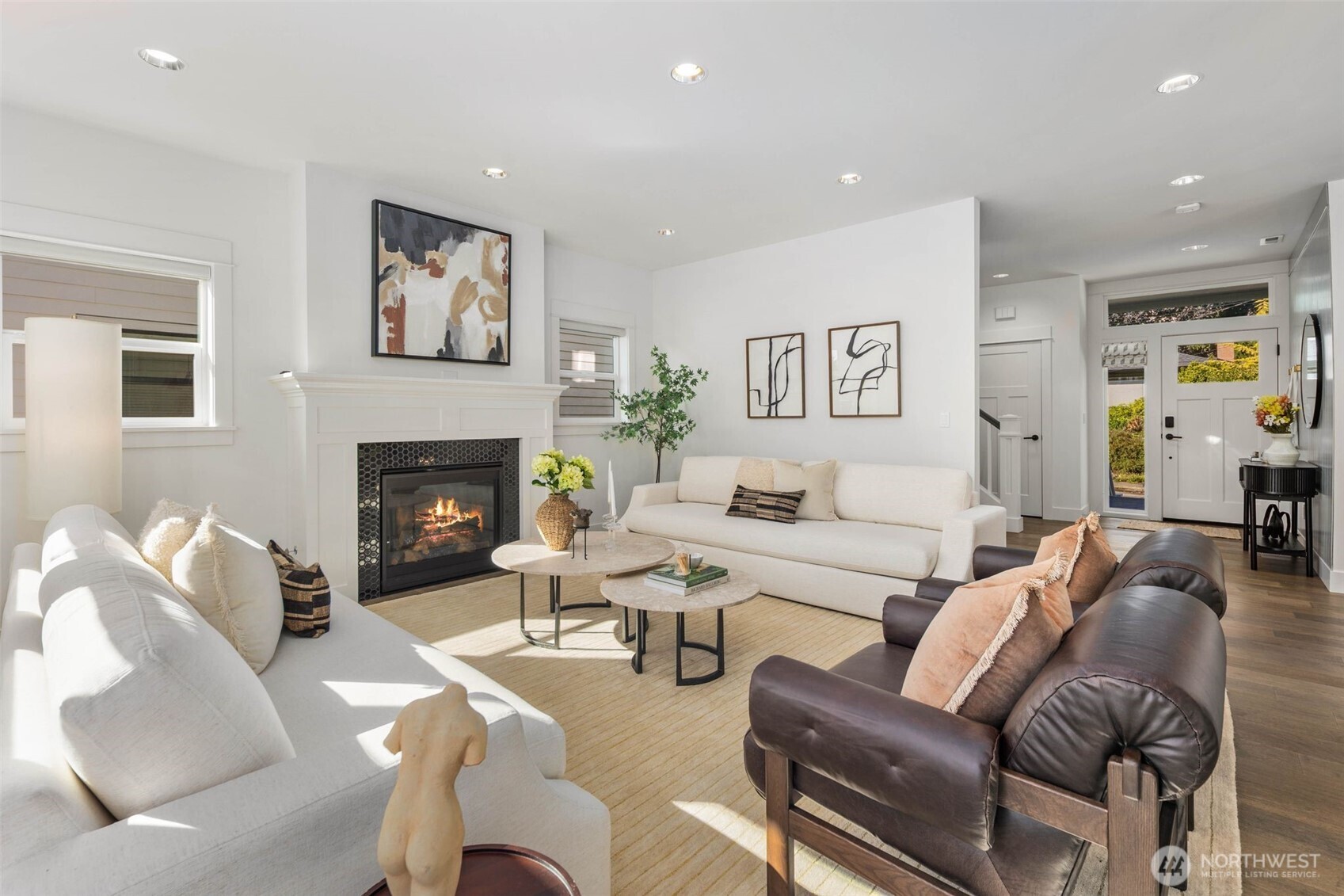 8912 17th Avenue Northeast Seattle, WA 98115 - Photo 6 of 40