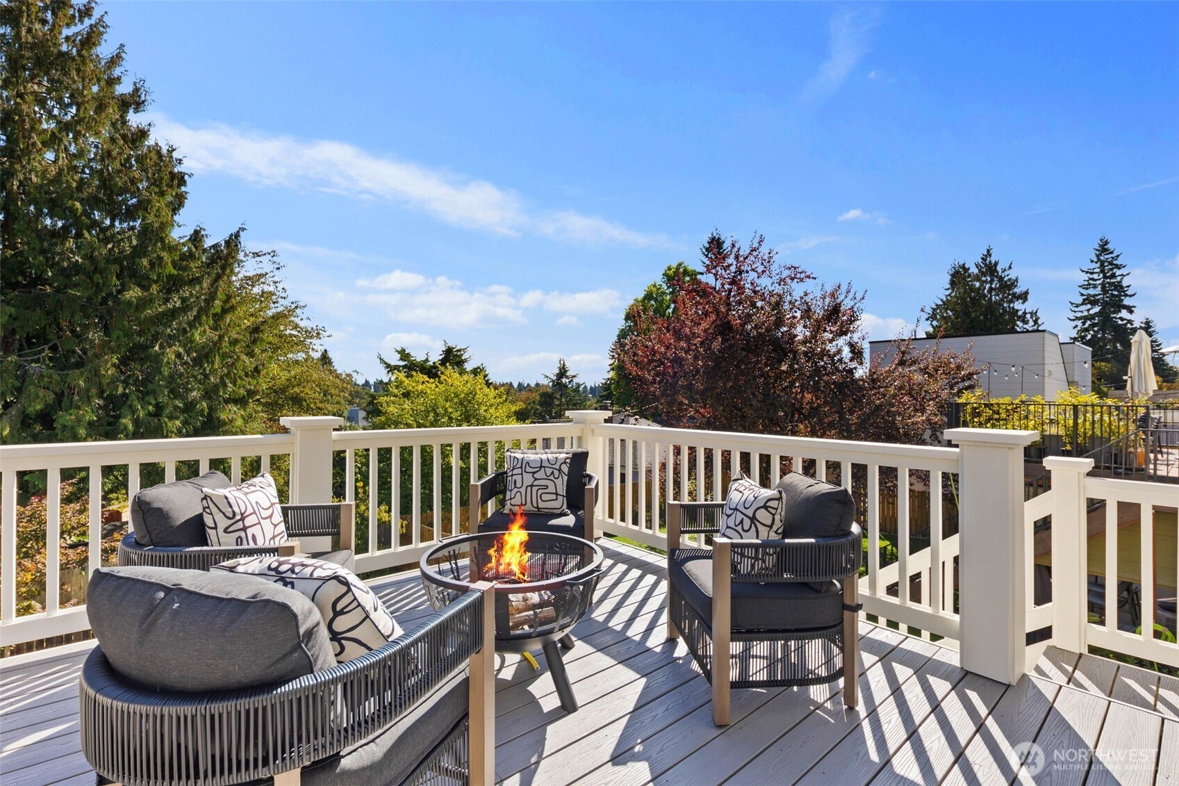 8912 17th Avenue Northeast Seattle, WA 98115 - Photo 8 of 40