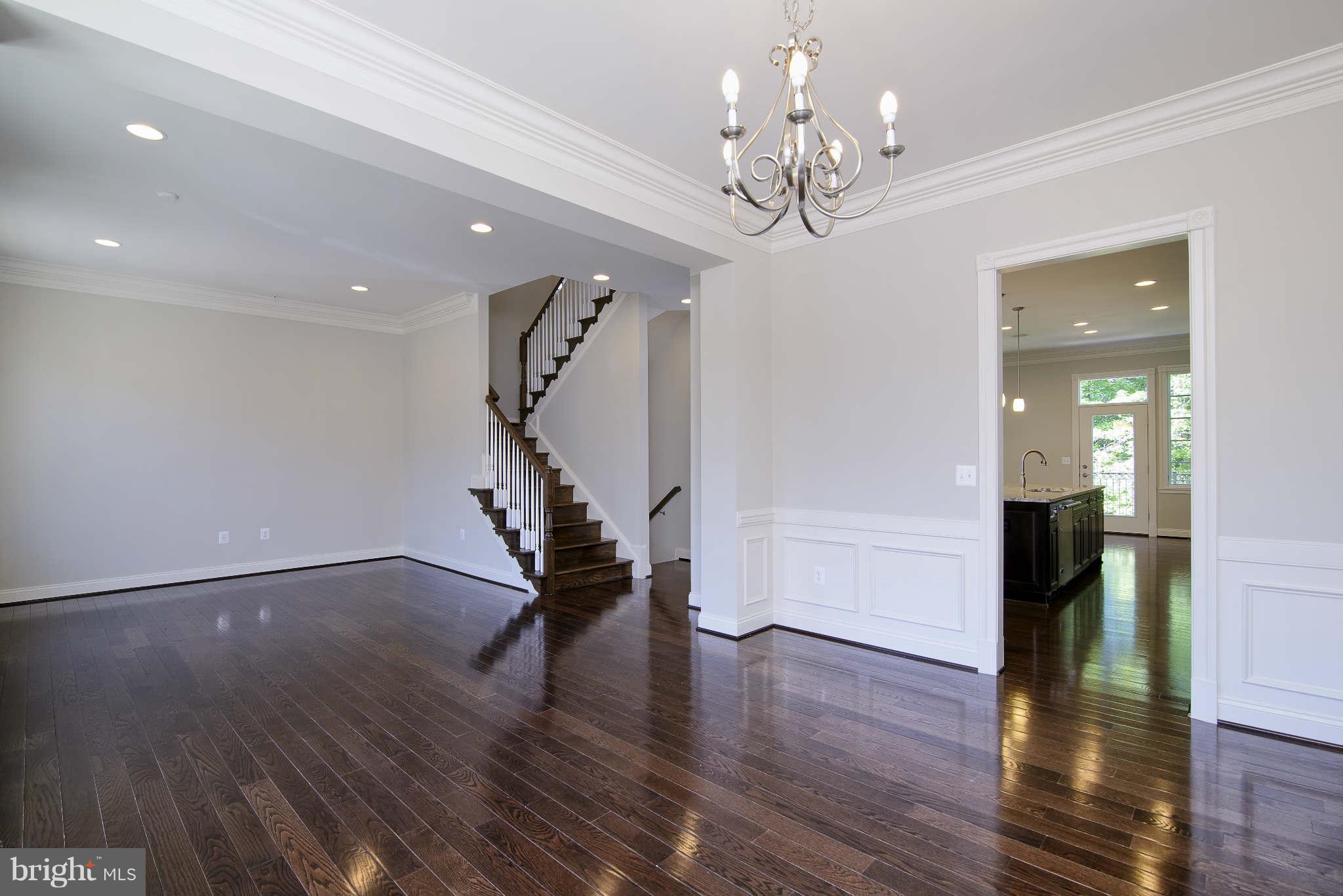 4530 Westhall Drive Washington, DC 20007 - Photo 3 of 16 Interior (General)