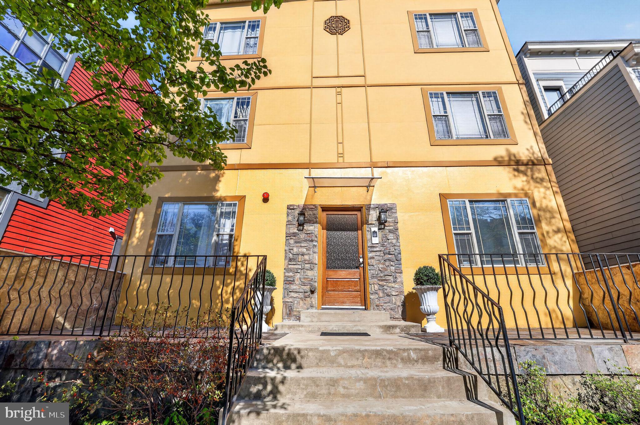 3573 Warder Street Northwest, Unit 7 Washington, DC 20010 - Photo 57 of 61 a view of a large building