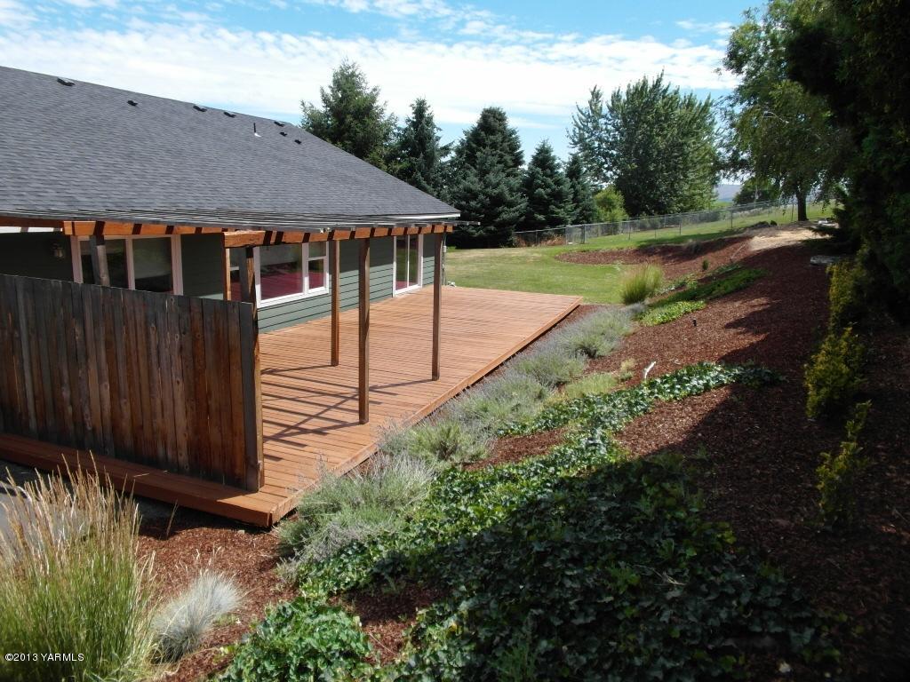 508 Canyon Road Yakima, WA 98901 - Photo 27 of 31 a view of house with outdoor space
