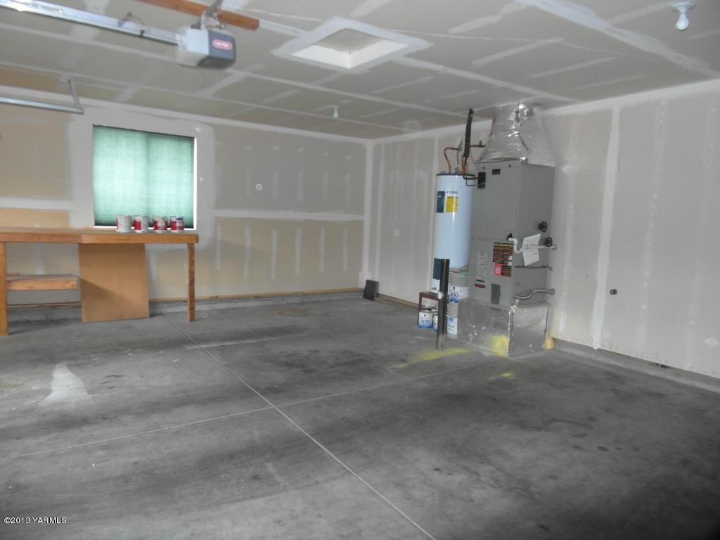 508 Canyon Road Yakima, WA 98901 - Photo 28 of 31 a view of a storage & utility room