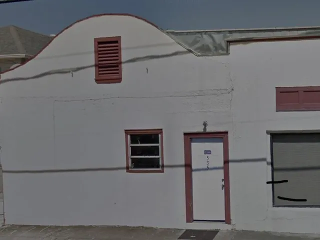 $849 | 535 Lafayette Street, Unit 2, Gretna, LA 70053