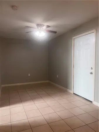 $825 | 535 Lafayette Street, Unit 2, Gretna, LA 70053