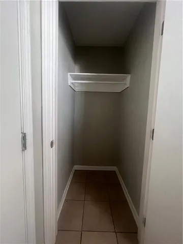 $849 | 535 Lafayette Street, Unit 2, Gretna, LA 70053