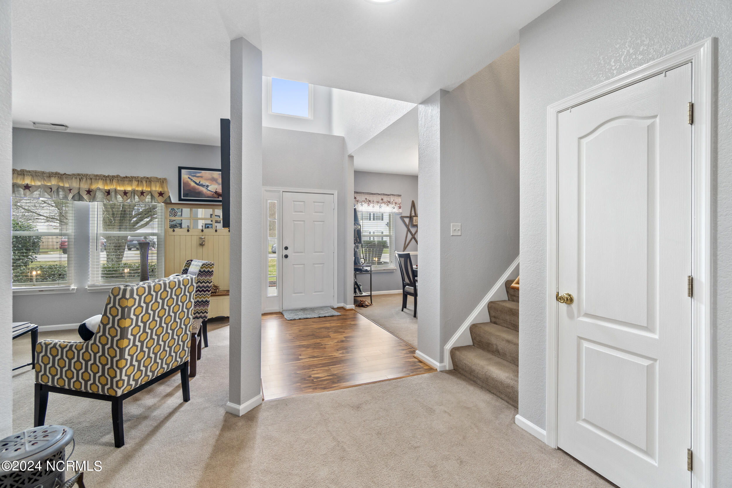 174 St Andrews Road Moyock, NC 27958 - Photo 6 of 64 View of the Foyer