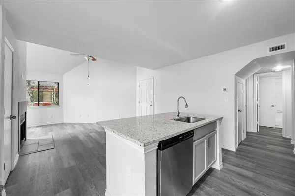 $1,300 | 9825 Walnut Street, Unit 206, Dallas, TX 75243