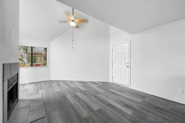 $1,300 | 9825 Walnut Street, Unit 206, Dallas, TX 75243