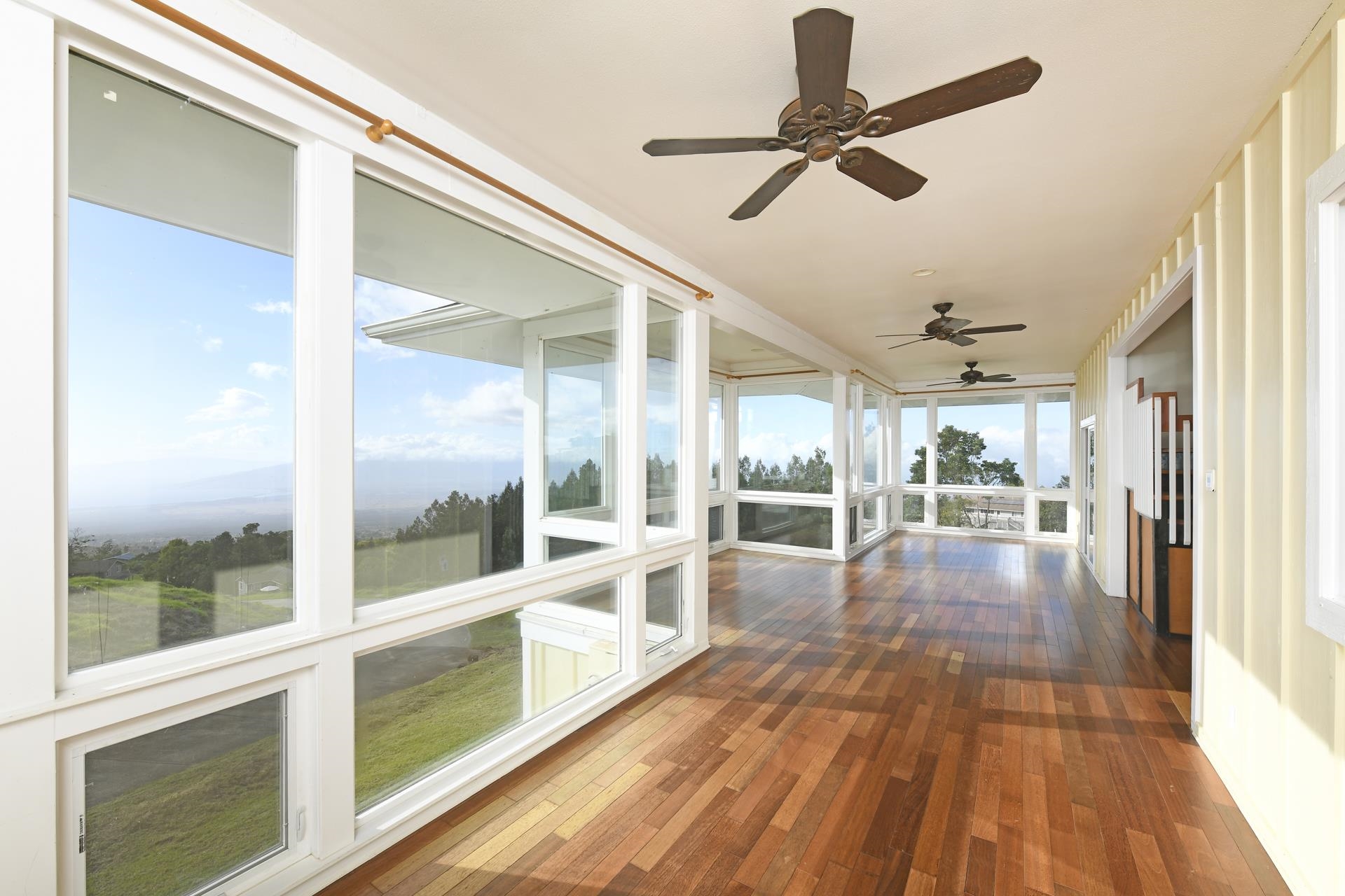 210 Napoko Place Kula, HI 96790 - Photo 11 of 37 interior living area views