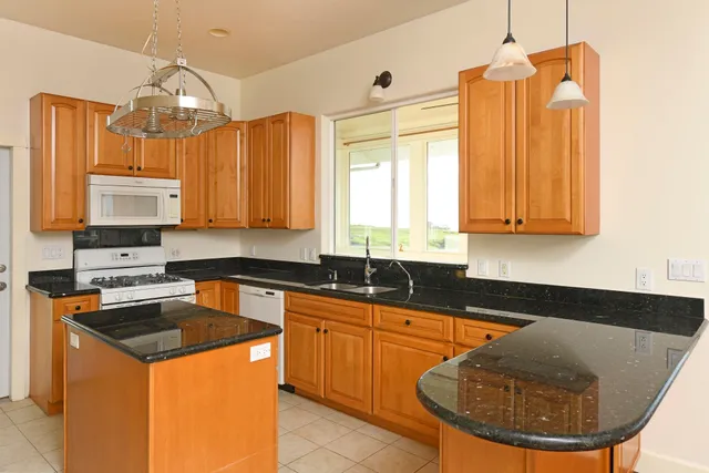 $4,000,000 | 210 Napoko Place, Kula, HI 96790