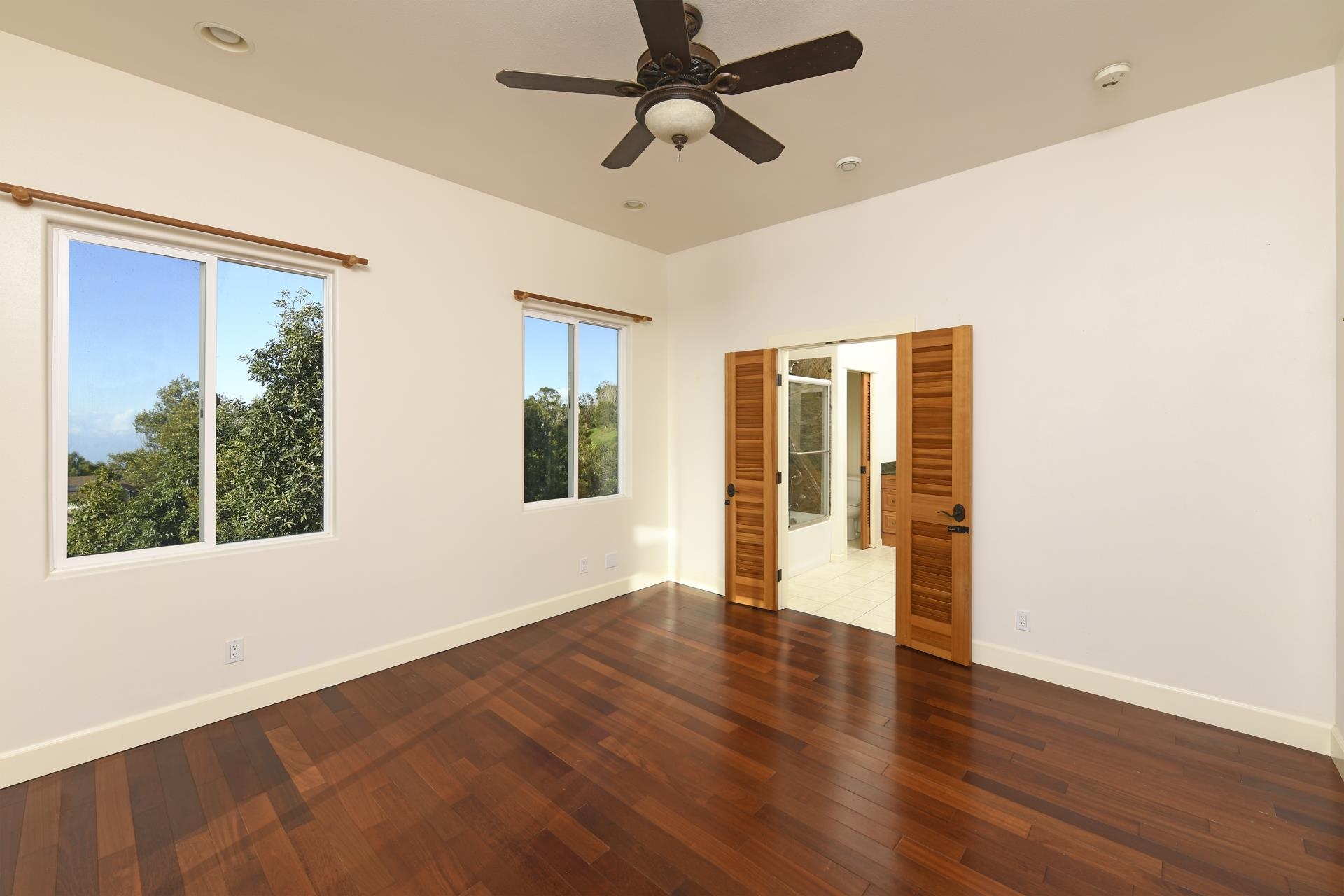 210 Napoko Place Kula, HI 96790 - Photo 17 of 37 private bathroom for main bedroom