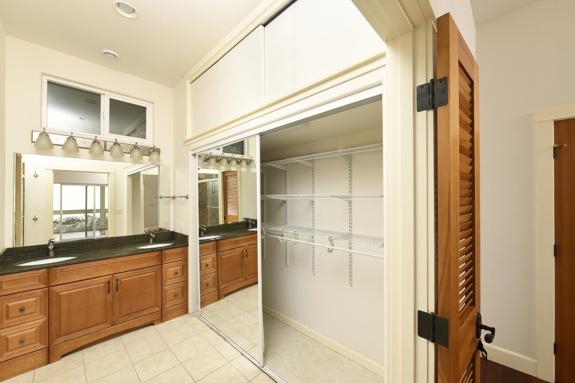 210 Napoko Place Kula, HI 96790 - Photo 19 of 37 Private bathroom for main bedroom