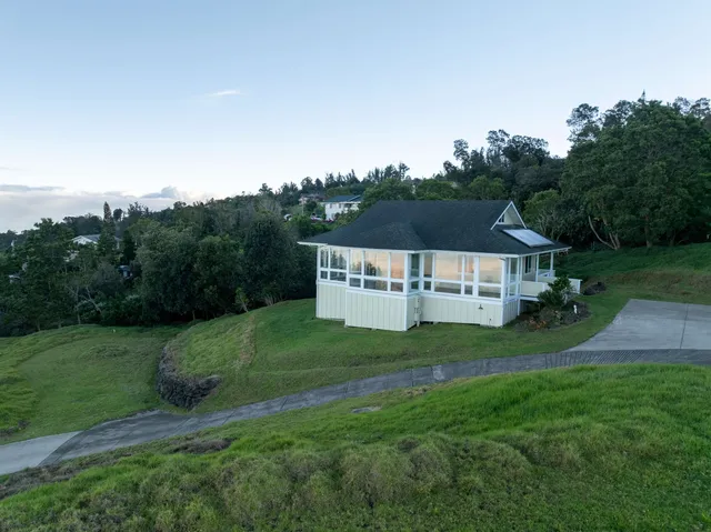 $4,000,000 | 210 Napoko Place, Kula, HI 96790