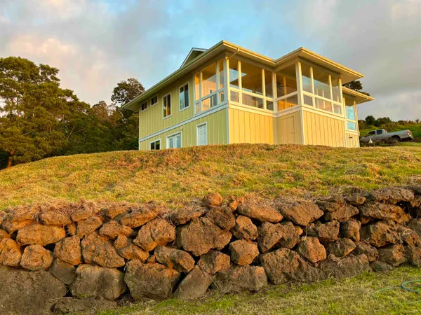 $4,000,000 | 210 Napoko Place, Kula, HI 96790