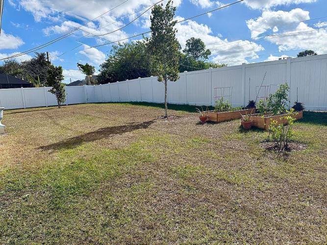 424 Southwest Ridgecrest Drive Port St. Lucie, FL 34953 - Photo 7 of 15