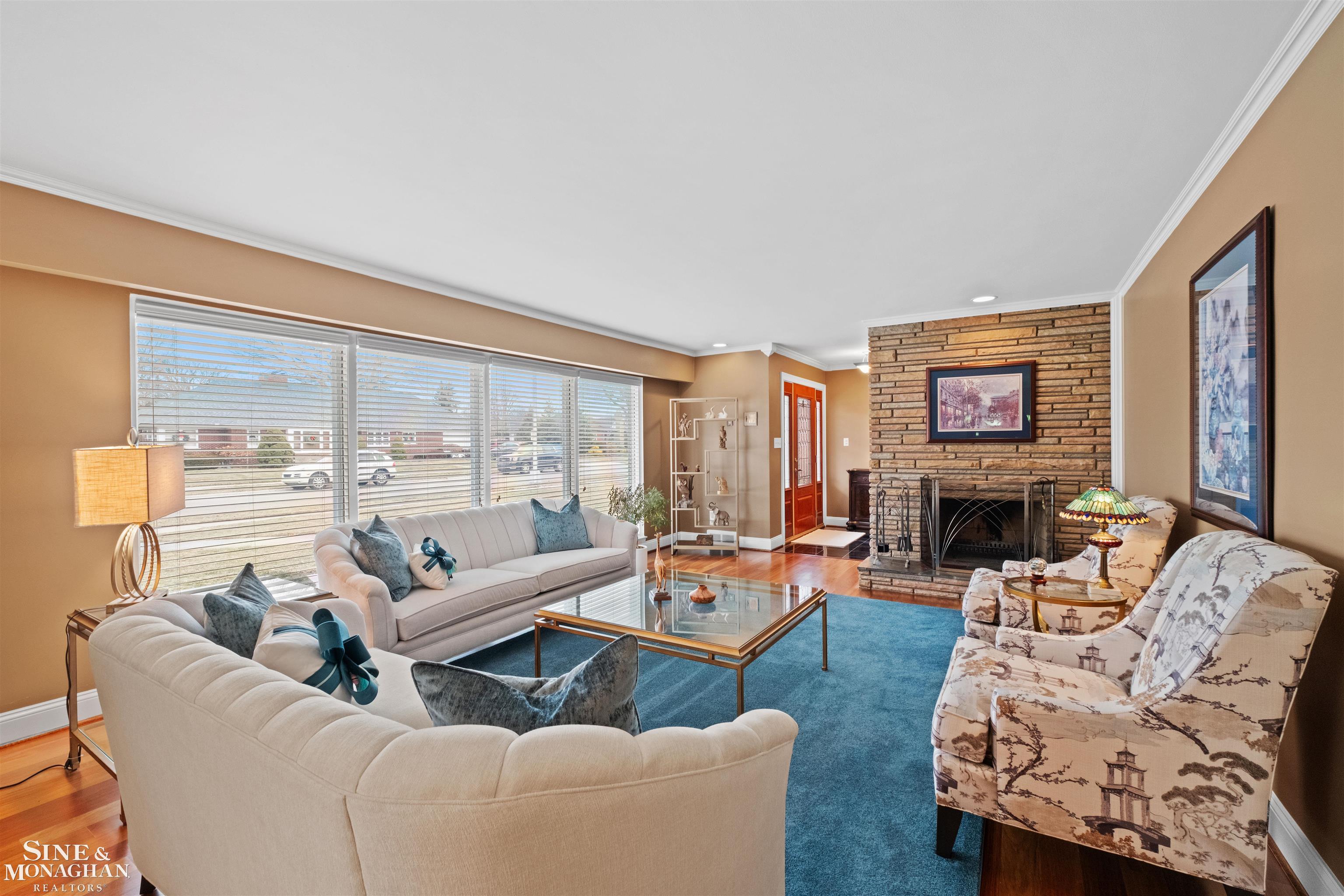 991 South Renaud Road Grosse Pointe, MI 48236 - Photo 6 of 55 50197584-7042a492-c828-4879-898c-09ab8a4057a3.JPG