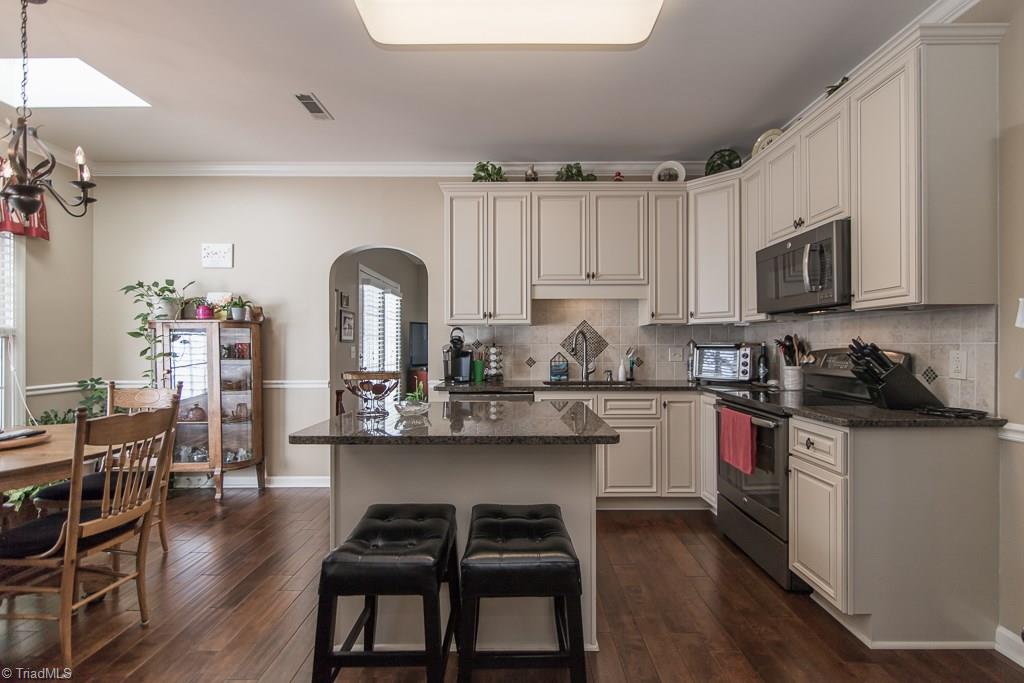 3802 Braddock Road High Point, NC 27265 - Photo 8 of 30 Gallery Image 8