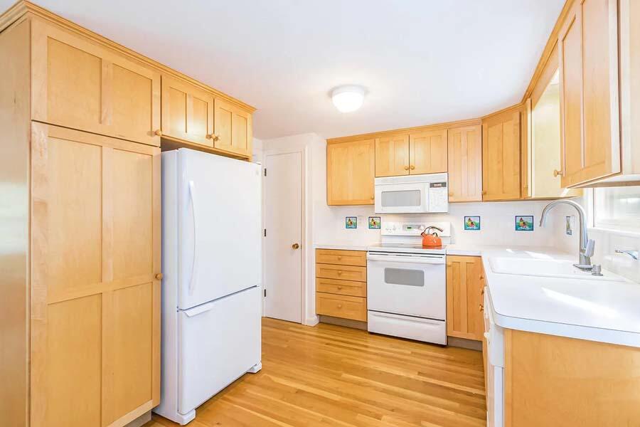 30 Fullers Marsh Road Cotuit, MA 02635 - Photo 15 of 32 20230418193732026970000000-o