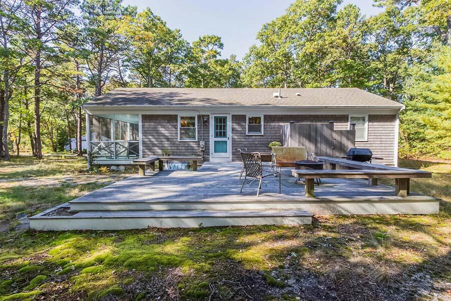 30 Fullers Marsh Road Cotuit, MA 02635 - Photo 4 of 32 20230418193546013609000000-o