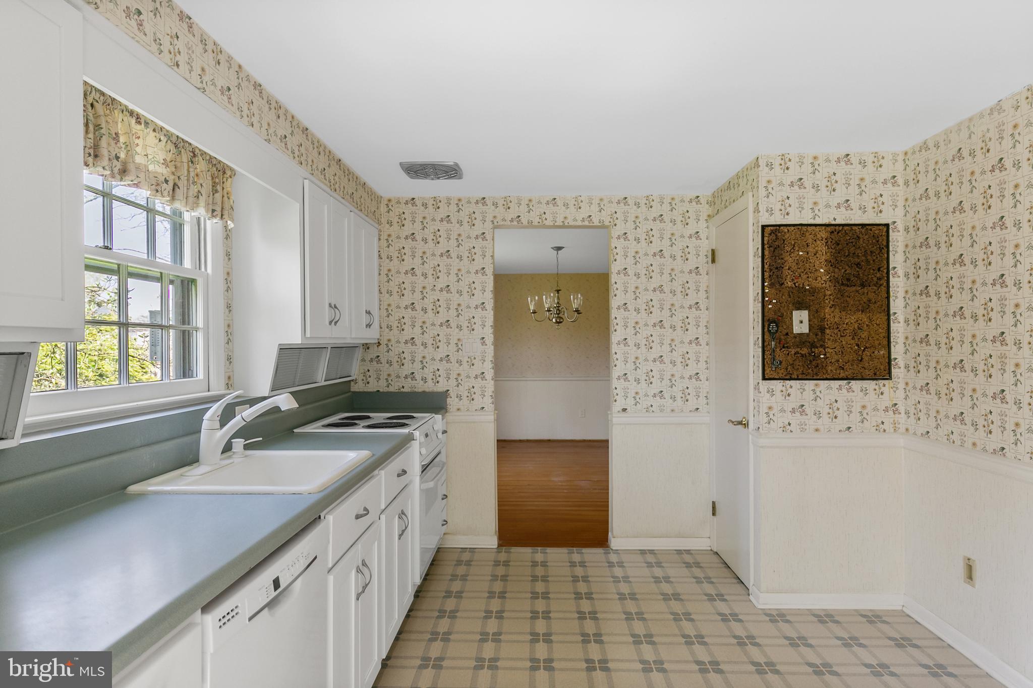 105 Farmington Road Cherry Hill, NJ 08034 - Photo 11 of 36