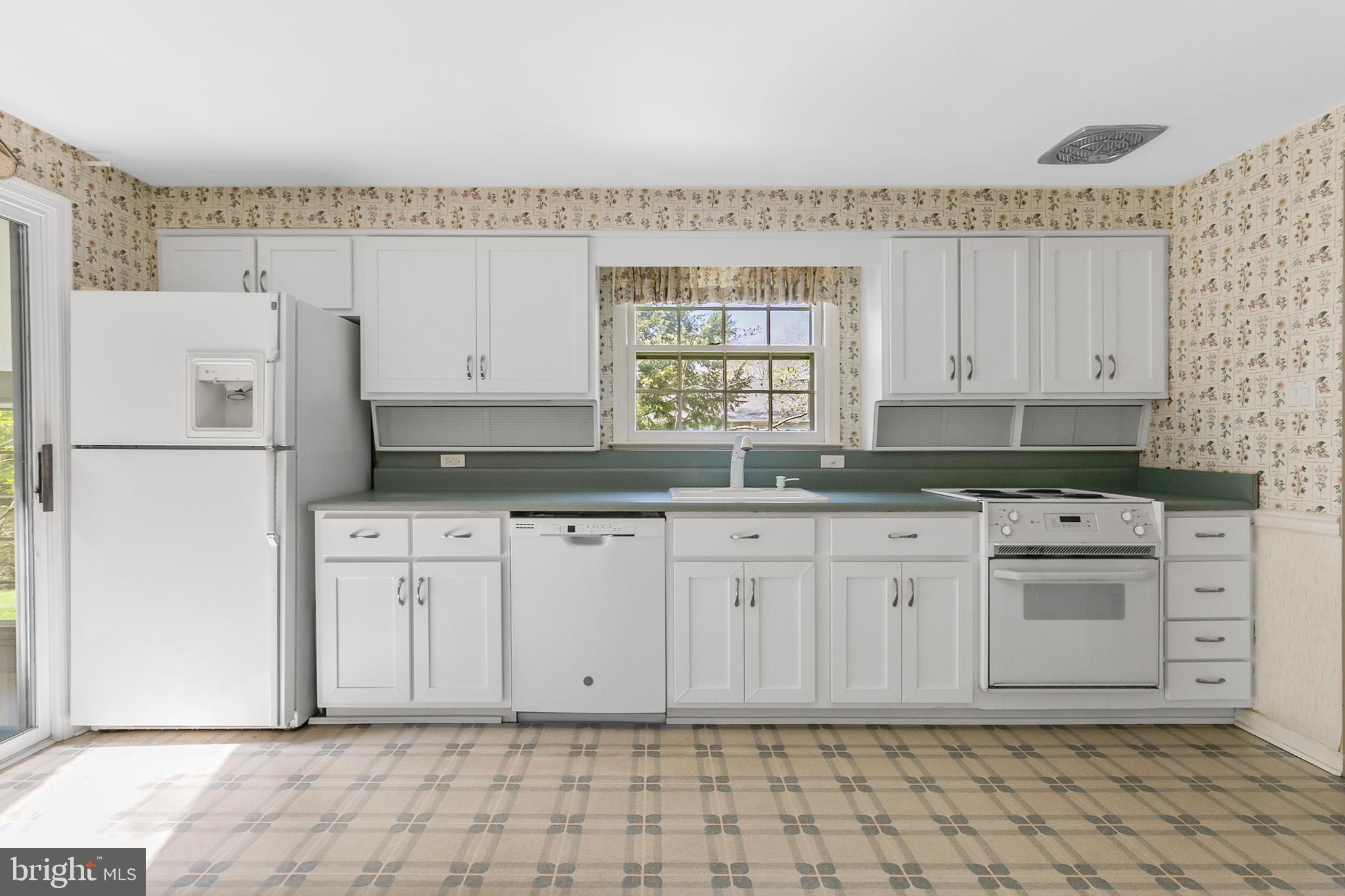 105 Farmington Road Cherry Hill, NJ 08034 - Photo 12 of 36
