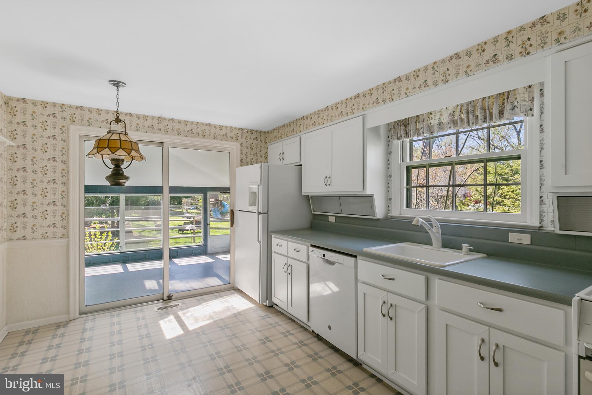 105 Farmington Road Cherry Hill, NJ 08034 - Photo 13 of 36