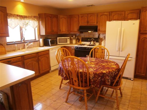 348 Maple Street Danvers, MA 01923 - Photo 2 of 24 Gallery Image 2