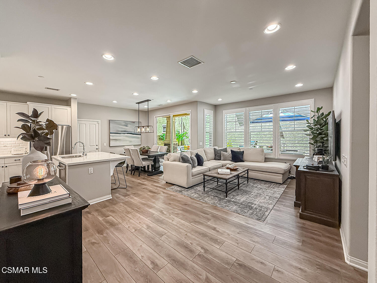 230 Stonegate Road Camarillo, CA 93010 - Photo 1 of 43 bLiving Dining and Kitchen1