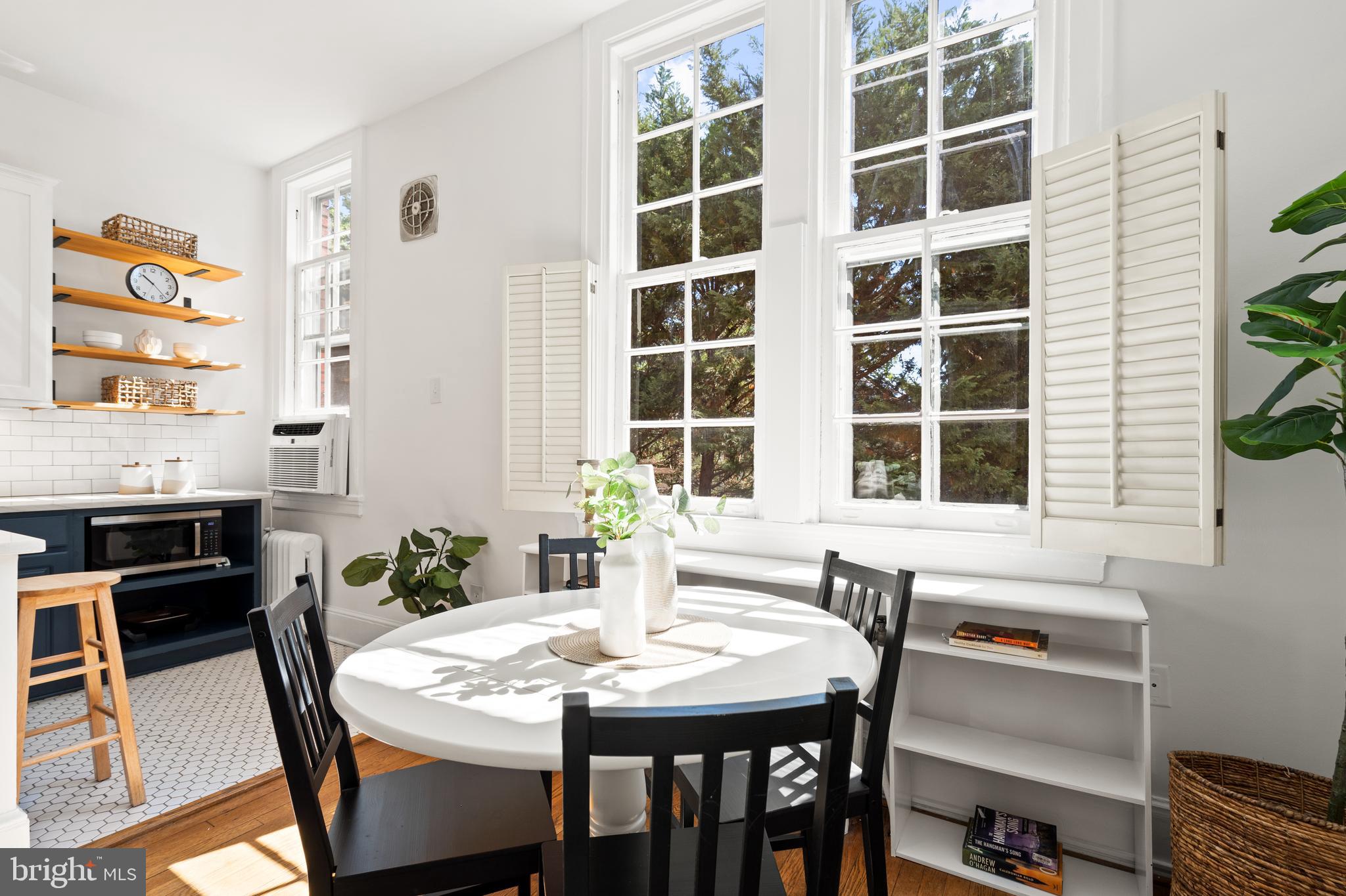 3039 Macomb Street Northwest, Unit 23 Washington, DC 20008 - Photo 22 of 45 Dining area