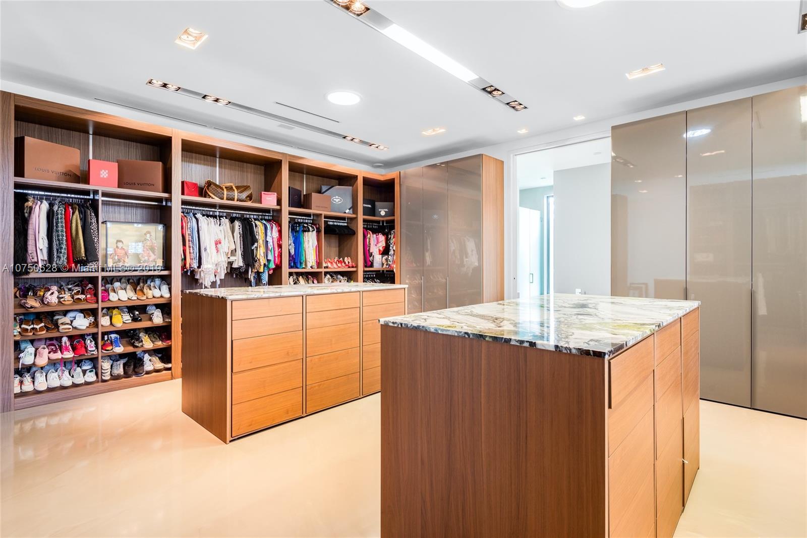 8750 Ponce De Leon Road Miami, FL 33143 - Photo 17 of 43