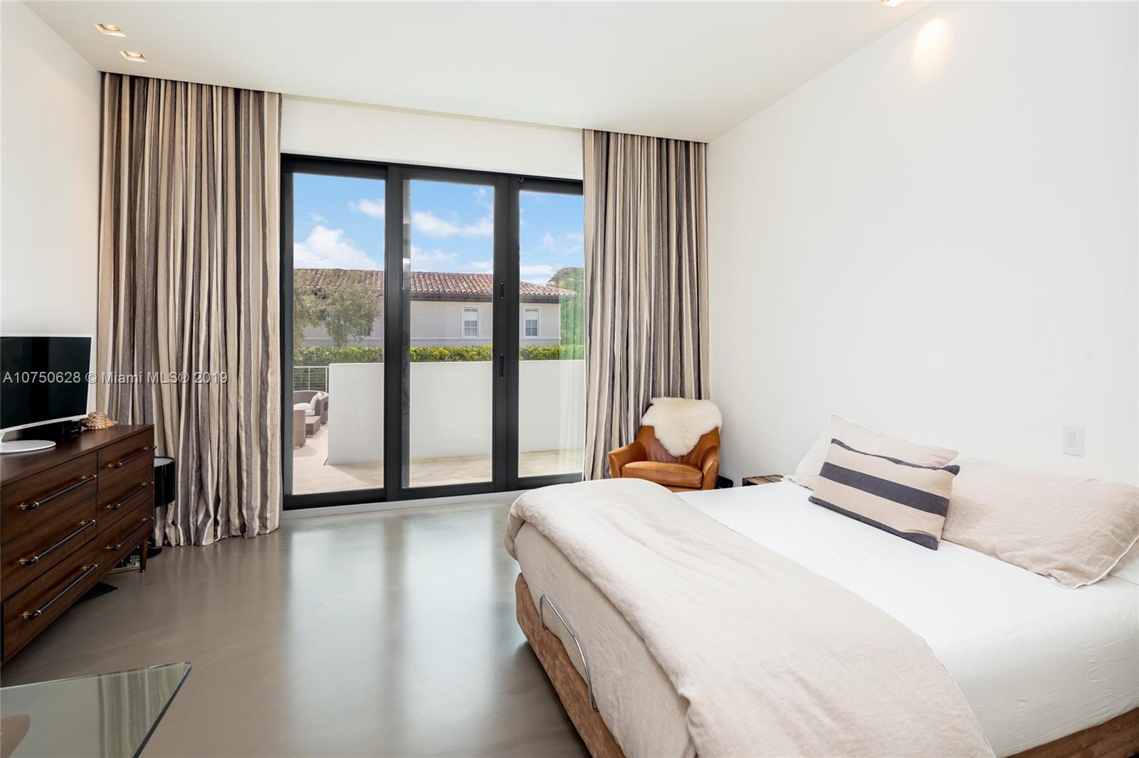 8750 Ponce De Leon Road Miami, FL 33143 - Photo 19 of 43