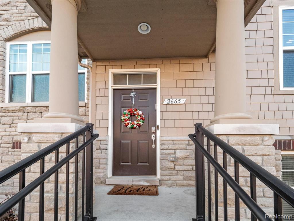 2665 Helmsdale Circle Rochester Hills, MI 48307 - Photo 4 of 33