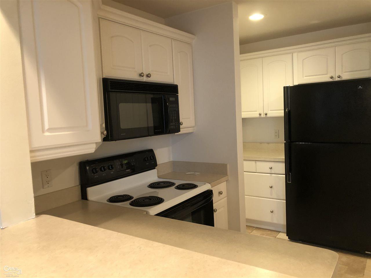 4047 West Maple Road Bloomfield Hills, MI 48301 - Photo 13 of 35