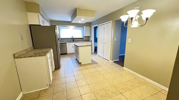 $469,900 | 2665 Peterboro Road, West Bloomfield, MI 48323
