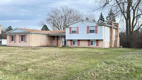 $469,900 | 2665 Peterboro Road, West Bloomfield, MI 48323