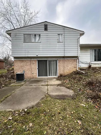 $469,900 | 2665 Peterboro Road, West Bloomfield, MI 48323