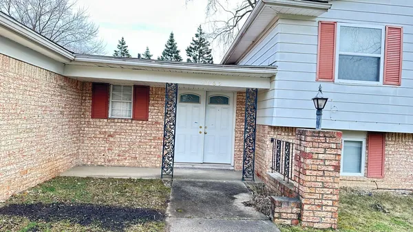 $469,900 | 2665 Peterboro Road, West Bloomfield, MI 48323