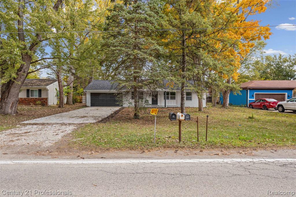 45466 Fairchild Road Macomb, MI 48042 - Photo 4 of 43 Gallery Image 4