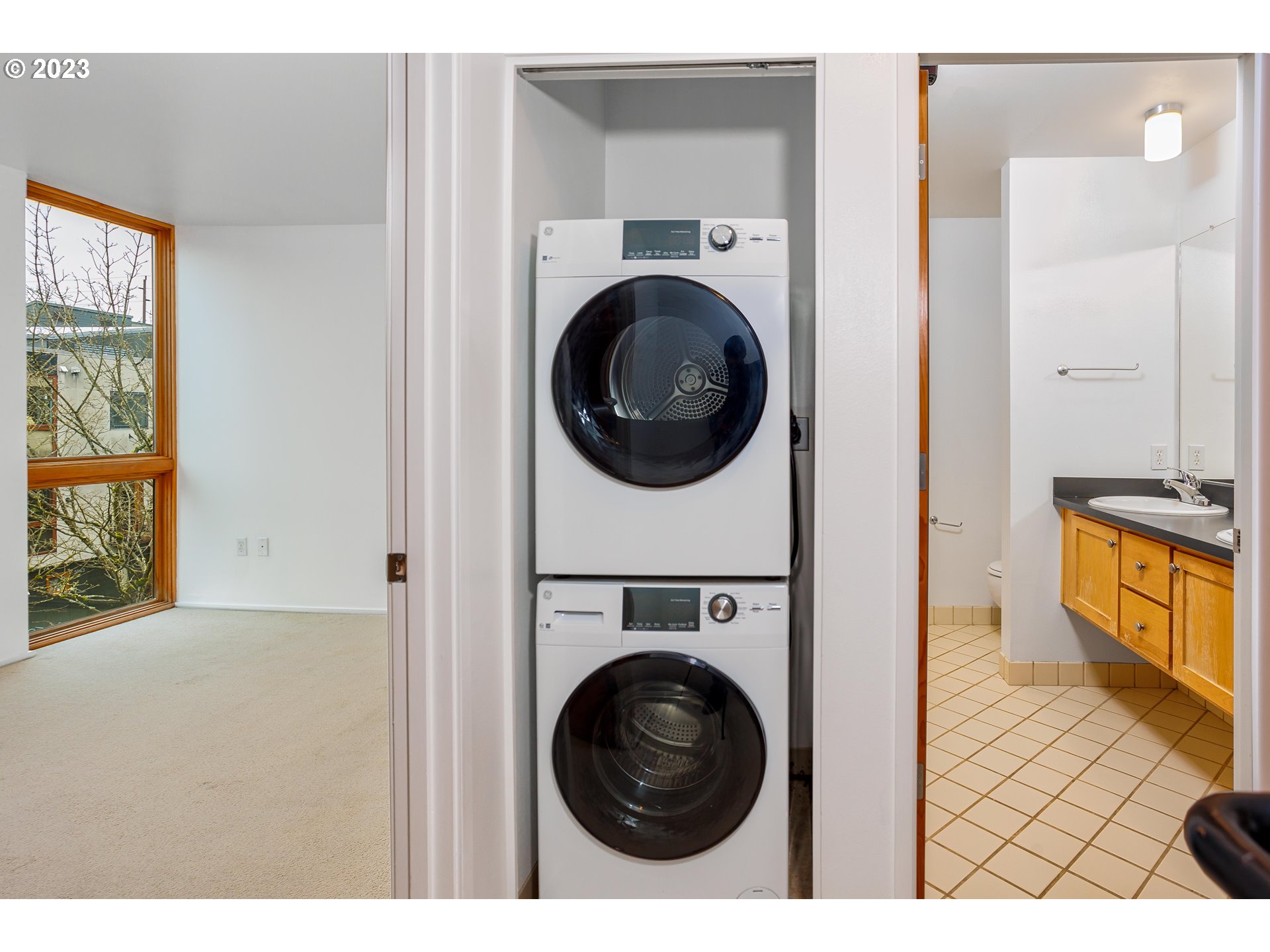 5834 Northeast Center Commons Way Portland, OR 97213 - Photo 11 of 20 Gallery Image 11
