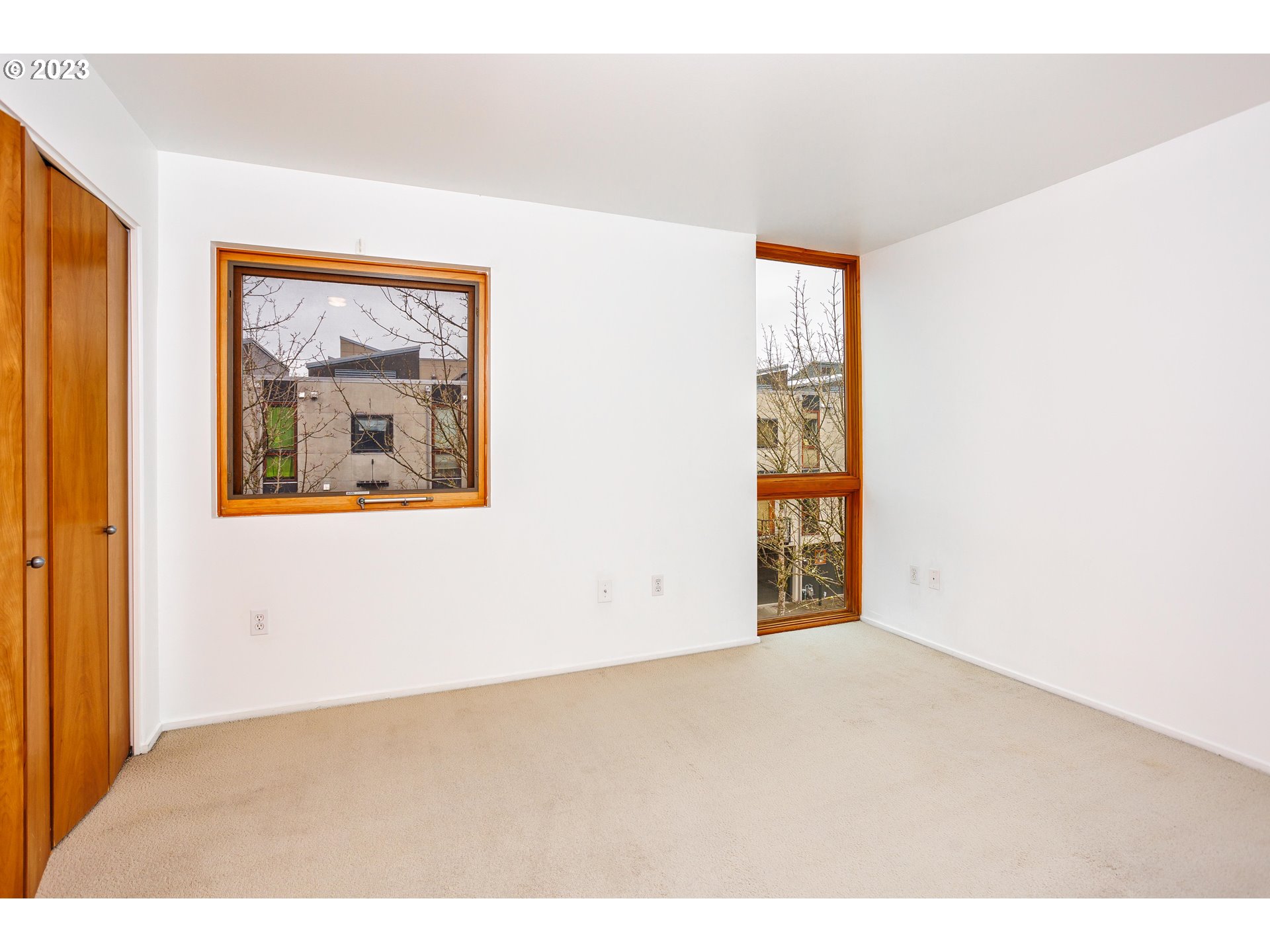 5834 Northeast Center Commons Way Portland, OR 97213 - Photo 12 of 20 Gallery Image 12